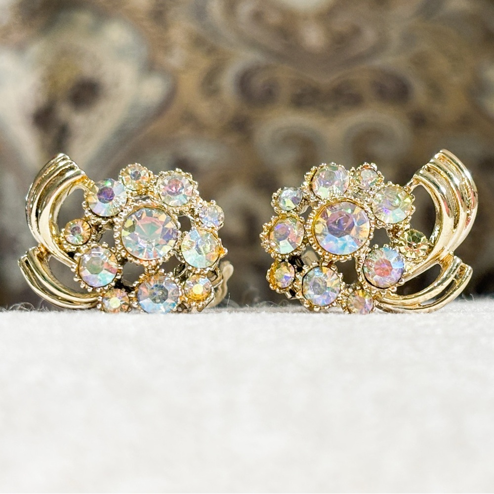✨ Vintage BSK Aurora Borealis Clip-On Earrings ✨